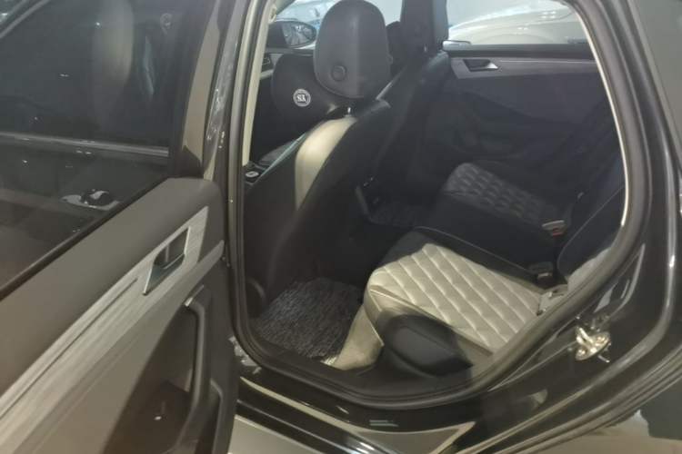 Used Volkswagen Sagitar 2023 300TSI DSG Excellence Edition Left Rear Seat
