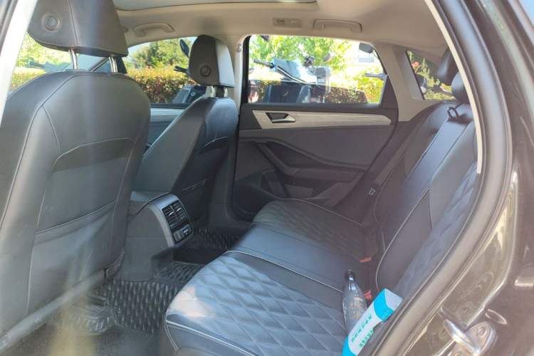 Used Volkswagen Sagitar 2023 300TSI DSG Excellence Edition Left Rear Seat