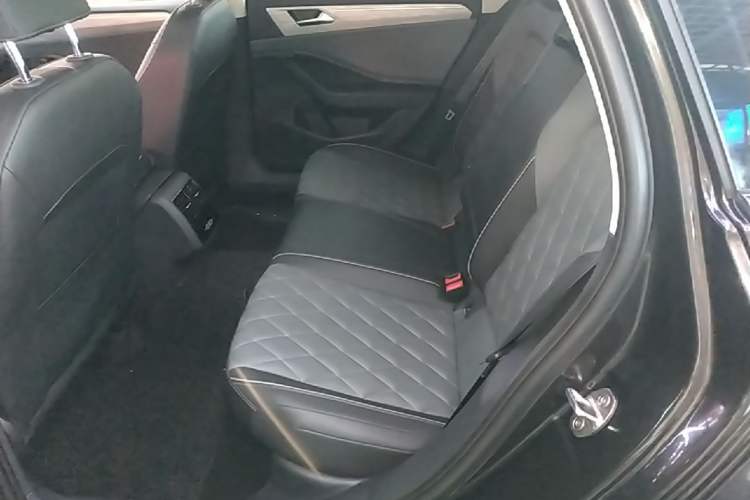 Used Volkswagen Sagitar 2023 300TSI DSG Excellence Edition Left Rear Seat