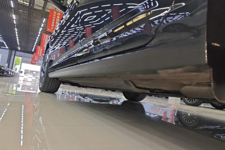 Used Volkswagen Sagitar 2023 300TSI DSG Excellence Edition Left Side Sill