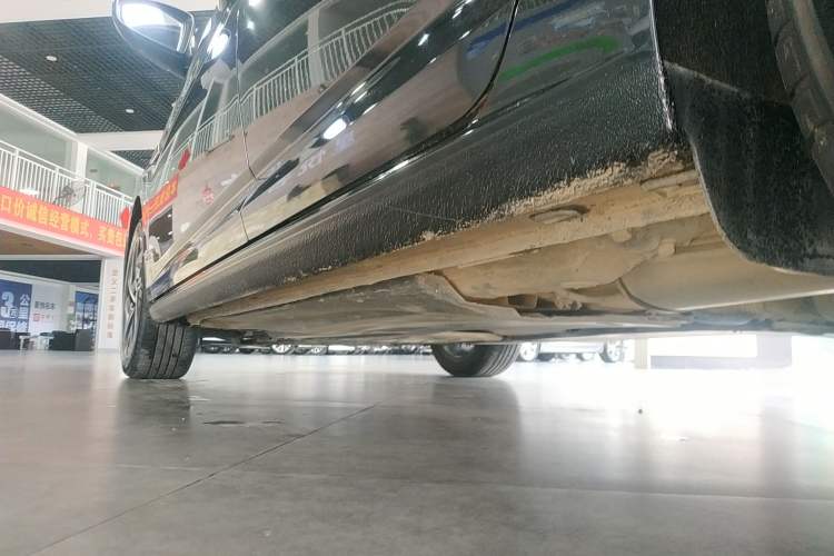 Used Volkswagen Sagitar 2023 300TSI DSG Excellence Edition Left Side Sill
