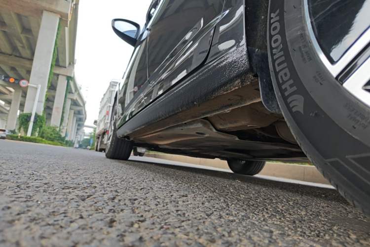 Used Volkswagen Sagitar 2023 300TSI DSG Excellence Edition Left Side Sill
