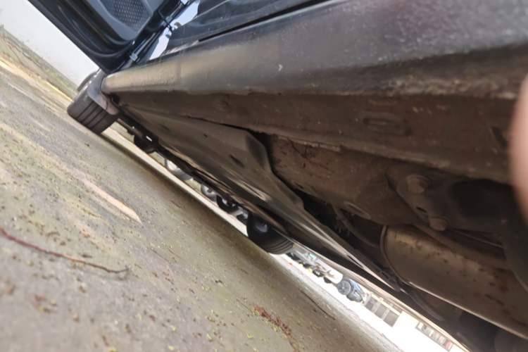 Used Volkswagen Sagitar 2023 300TSI DSG Excellence Edition Left Side Sill