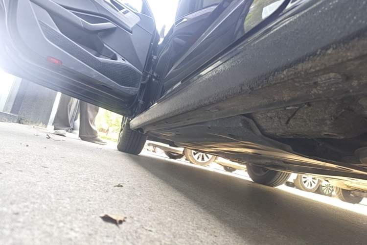 Used Volkswagen Sagitar 2023 200TSI DSG Excellence Edition Left Side Sill