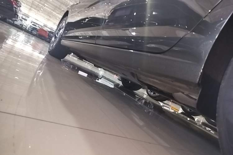 Used Volkswagen Sagitar 2023 300TSI DSG Excellence Edition Left Side Sill