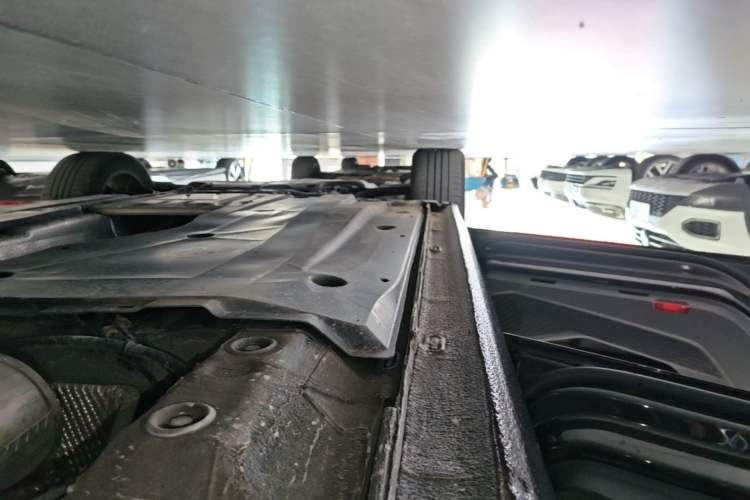 Used Volkswagen Sagitar 2023 300TSI DSG Excellence Edition Left Side Sill