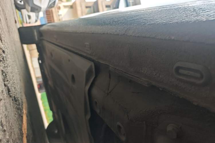 Used Volkswagen Sagitar 2023 300TSI DSG Excellence Edition Left Side Sill