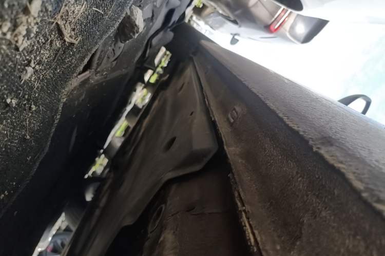 Used Volkswagen Sagitar 2023 300TSI DSG Excellence Edition Left Side Sill