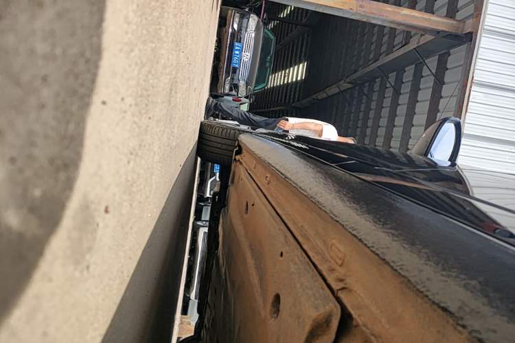 Used Volkswagen Sagitar 2023 300TSI DSG Excellence Edition Left Side Sill