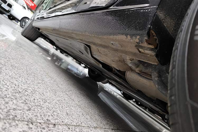 Used Volkswagen Sagitar 2023 300TSI DSG Excellence Edition Left Side Sill