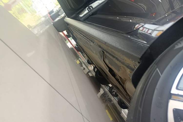 Used Volkswagen Sagitar 2023 300TSI DSG Excellence Edition Left Side Sill