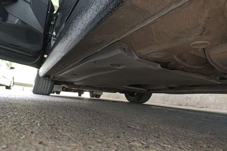 Used Volkswagen Sagitar 2023 300TSI DSG Excellence Edition Left Side Sill