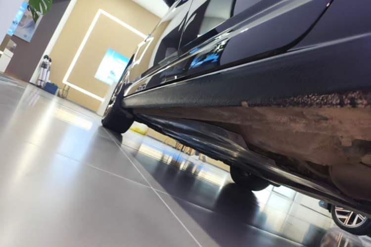 Used Volkswagen Sagitar 2023 300TSI DSG Excellence Edition Left Side Sill