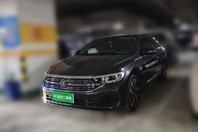 Ojetý Volkswagen Sagitar 2023 300TSI DSG Excellence Edition