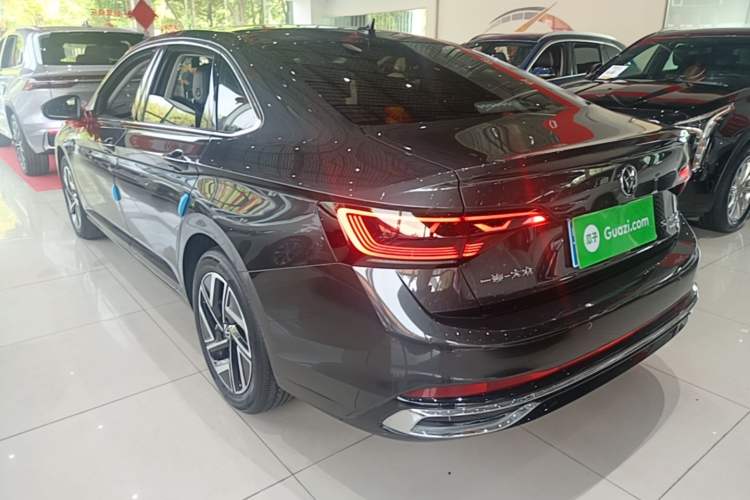 Used Volkswagen Sagitar 2023 300TSI DSG Excellence Edition Rear Left 45 Deg