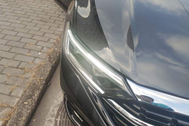 Used Volkswagen Sagitar 2023 300TSI DSG Excellence Edition Right Front Headlight