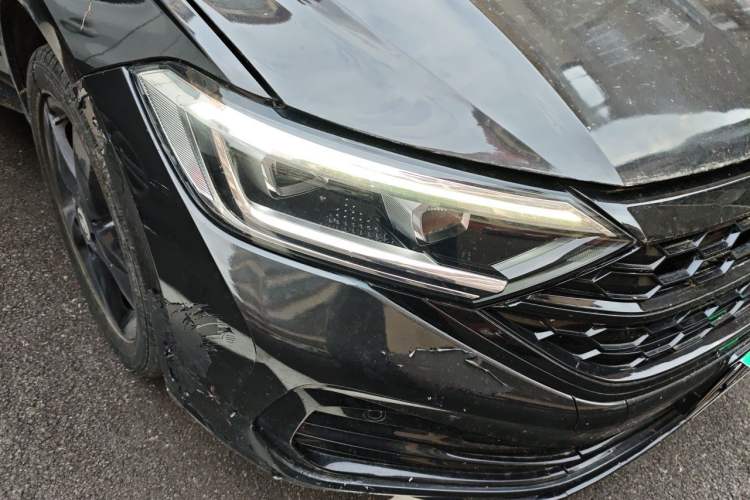 Used Volkswagen Sagitar 2023 300TSI DSG Excellence Edition Right Front Headlight