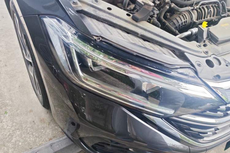 Used Volkswagen Sagitar 2023 300TSI DSG Excellence Edition Right Front Headlight