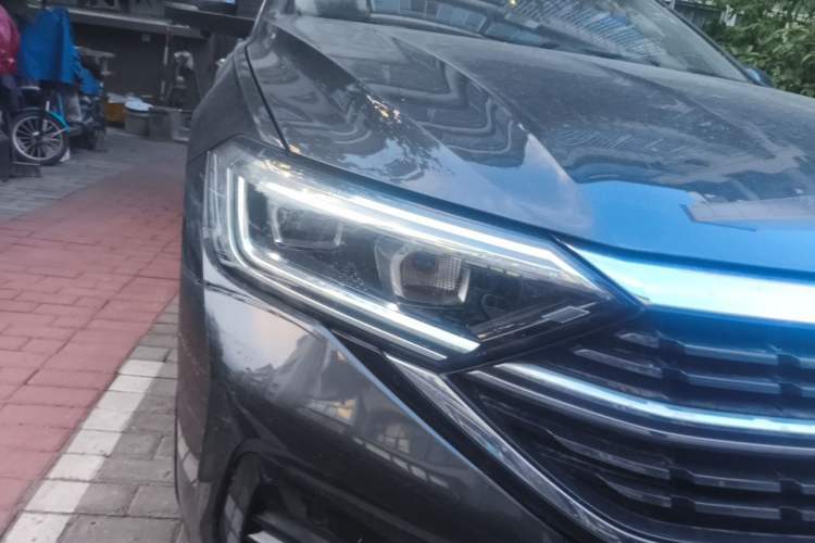 Used Volkswagen Sagitar 2023 300TSI DSG Excellence Edition Right Front Headlight