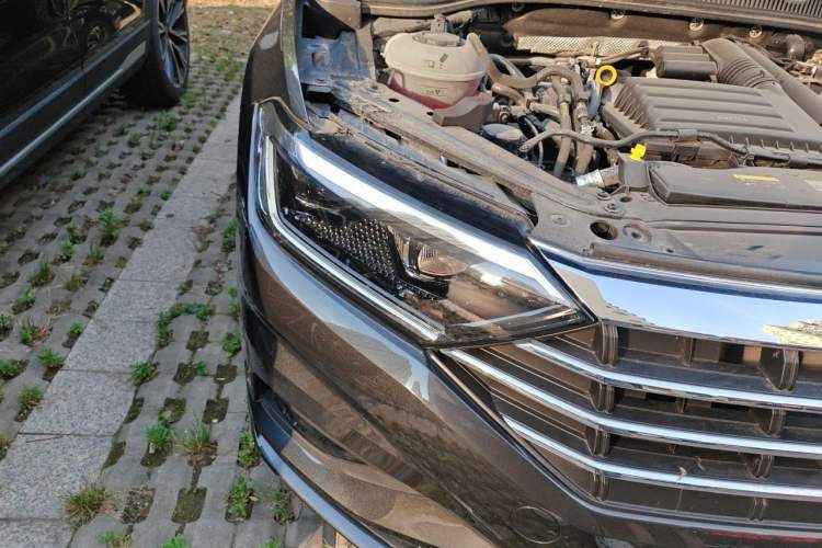 Used Volkswagen Sagitar 2023 280TSI DSG Beyond Lite Edition Right Front Headlight