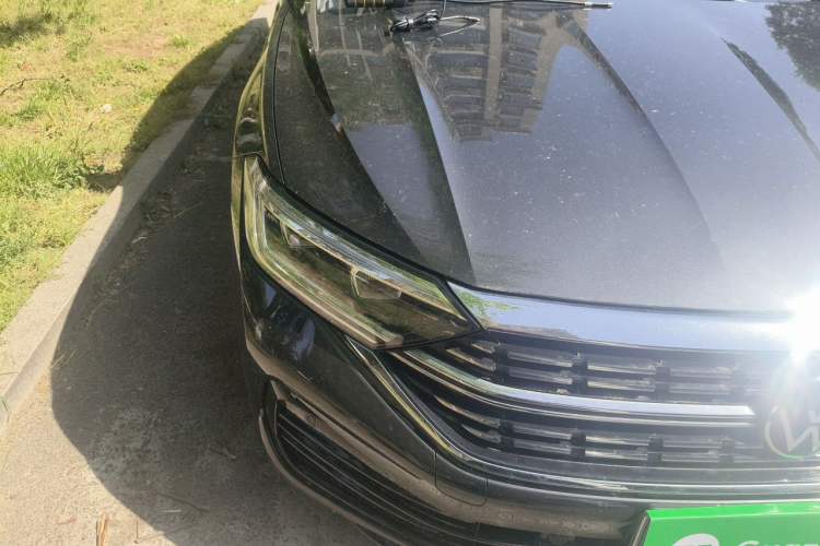 Used Volkswagen Sagitar 2023 300TSI DSG Excellence Edition Right Front Headlight