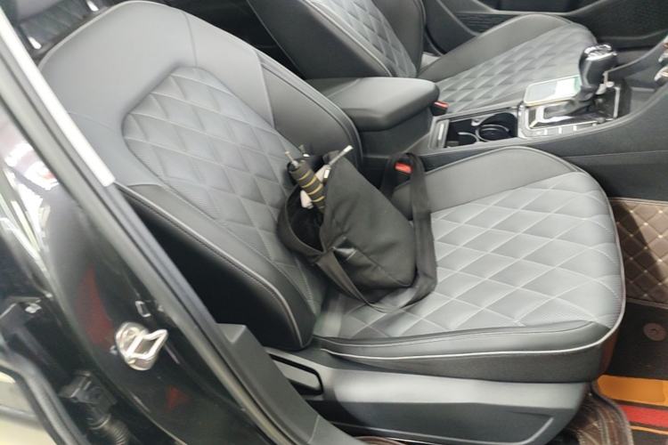 Used Volkswagen Sagitar 2023 300TSI DSG Excellence Edition Right Front Seat