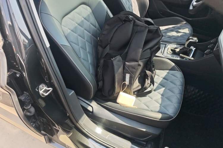 Used Volkswagen Sagitar 2023 300TSI DSG Excellence Edition Right Front Seat