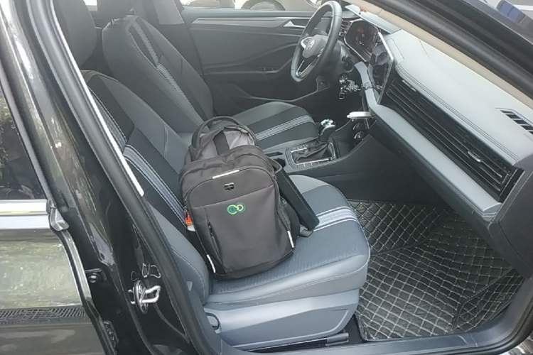 Used Volkswagen Sagitar 2023 300TSI DSG Flyover Edition Right Front Seat
