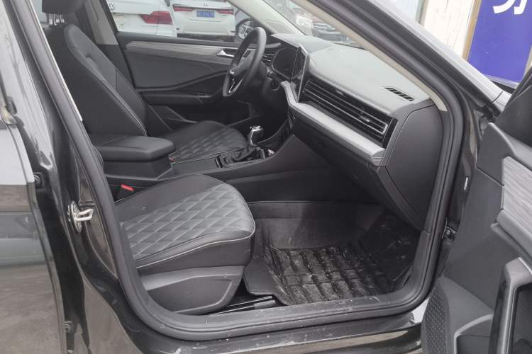 Used Volkswagen Sagitar 2023 200TSI DSG Excellence Edition Right Front Seat