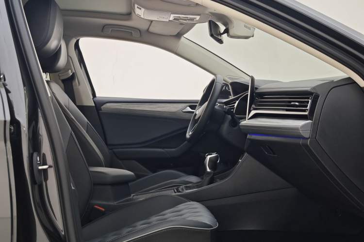 Used Volkswagen Sagitar 2023 300TSI DSG Excellence Edition Right Front Seat