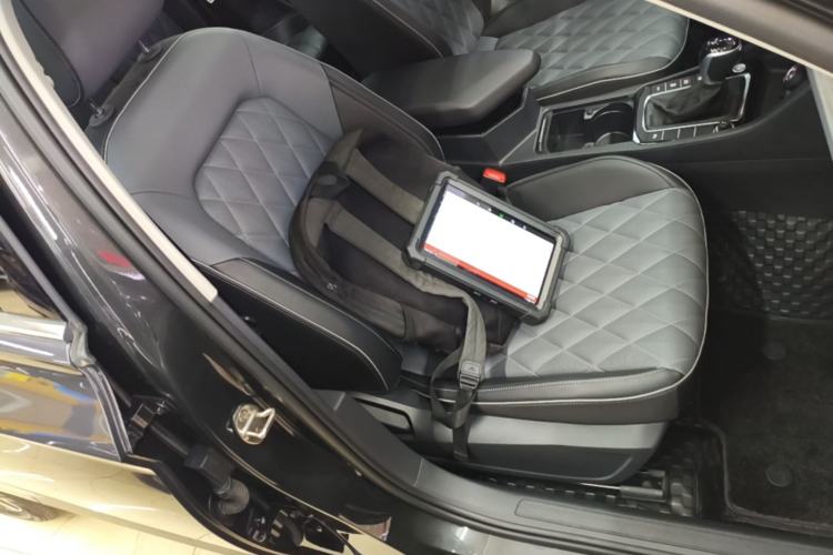 Used Volkswagen Sagitar 2023 300TSI DSG Excellence Edition Right Front Seat