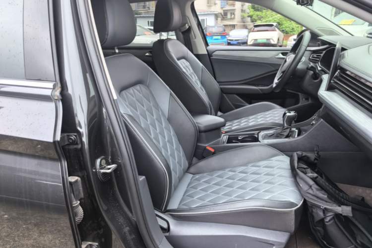 Used Volkswagen Sagitar 2023 300TSI DSG Excellence Edition Right Front Seat