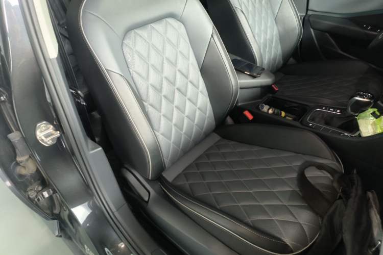 Used Volkswagen Sagitar 2023 300TSI DSG Excellence Edition Right Front Seat