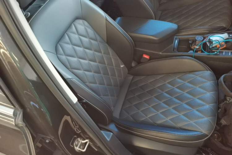 Used Volkswagen Sagitar 2023 200TSI DSG Excellence Edition Right Front Seat