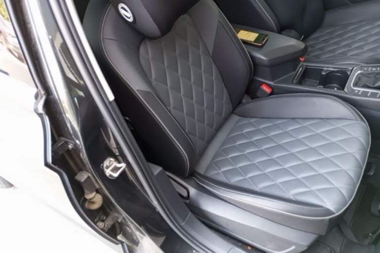 Used Volkswagen Sagitar 2023 280TSI DSG Excellence Edition Right Front Seat