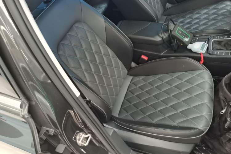 Used Volkswagen Sagitar 2023 200TSI DSG Excellence Edition Right Front Seat