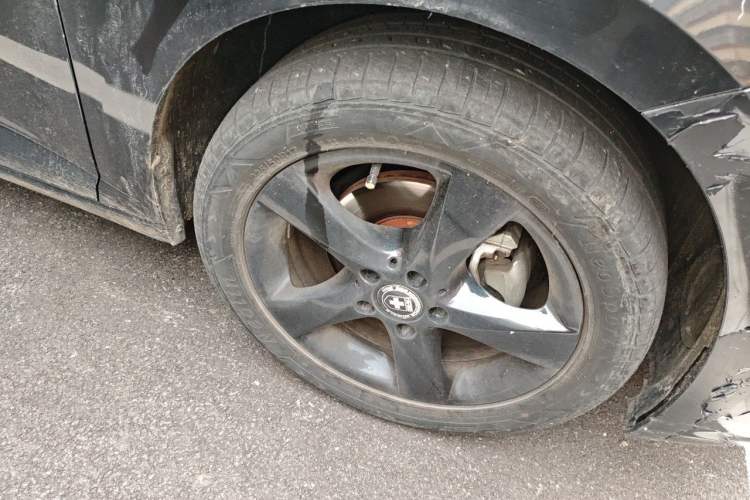 Used Volkswagen Sagitar 2023 300TSI DSG Excellence Edition Right Front Wheel Hub