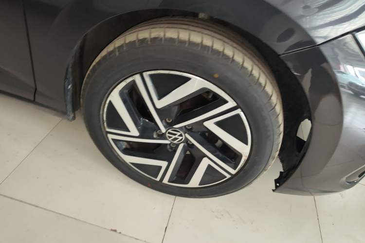 Used Volkswagen Sagitar 2023 200TSI DSG Excellence Edition Right Front Wheel Hub