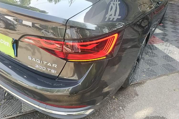 Used Volkswagen Sagitar 2023 300TSI DSG Flyover Edition Right Rear Taillight