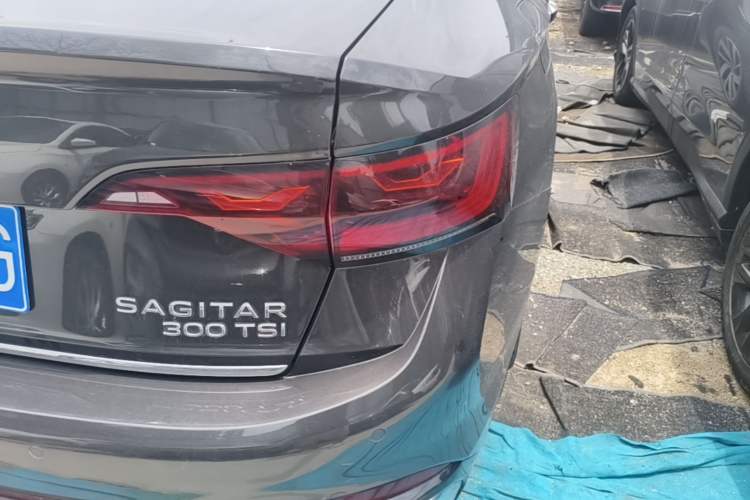 Used Volkswagen Sagitar 2023 300TSI DSG Excellence Edition Right Rear Taillight