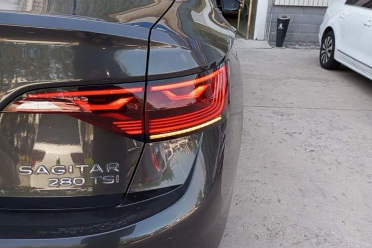 Used Volkswagen Sagitar 2023 280TSI DSG Excellence Edition Right Rear Taillight