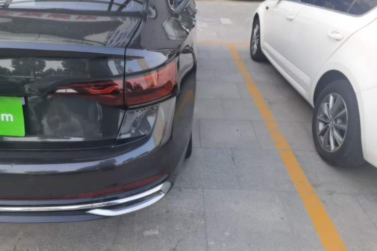 Used Volkswagen Sagitar 2023 300TSI DSG Excellence Edition Right Rear Taillight
