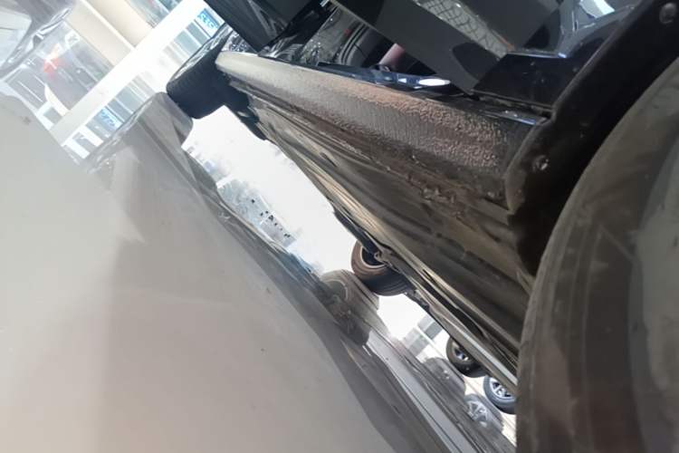 Used Volkswagen Sagitar 2023 300TSI DSG Excellence Edition Right Side Sill