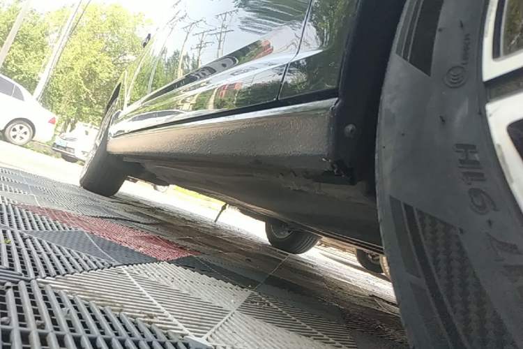 Used Volkswagen Sagitar 2023 300TSI DSG Flyover Edition Right Side Sill