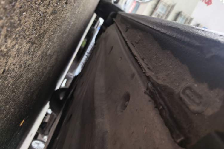 Used Volkswagen Sagitar 2023 300TSI DSG Excellence Edition Right Side Sill