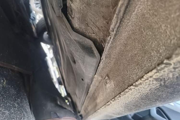 Used Volkswagen Sagitar 2023 300TSI DSG Excellence Edition Right Side Sill