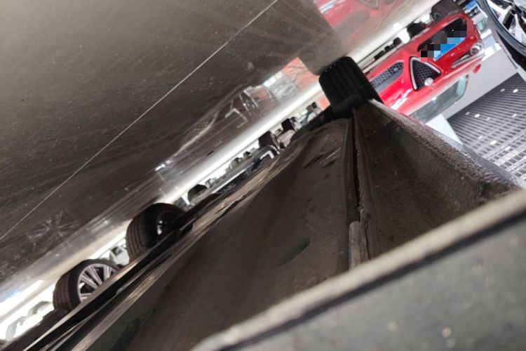 Used Volkswagen Sagitar 2023 300TSI DSG Excellence Edition Right Side Sill