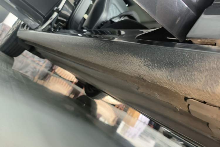 Used Volkswagen Sagitar 2023 300TSI DSG Excellence Edition Right Side Sill
