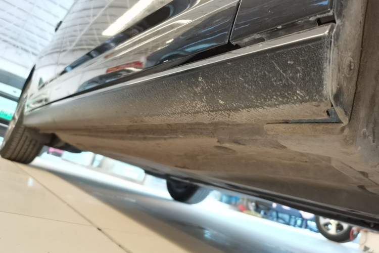 Used Volkswagen Sagitar 2023 200TSI DSG Excellence Edition Right Side Sill