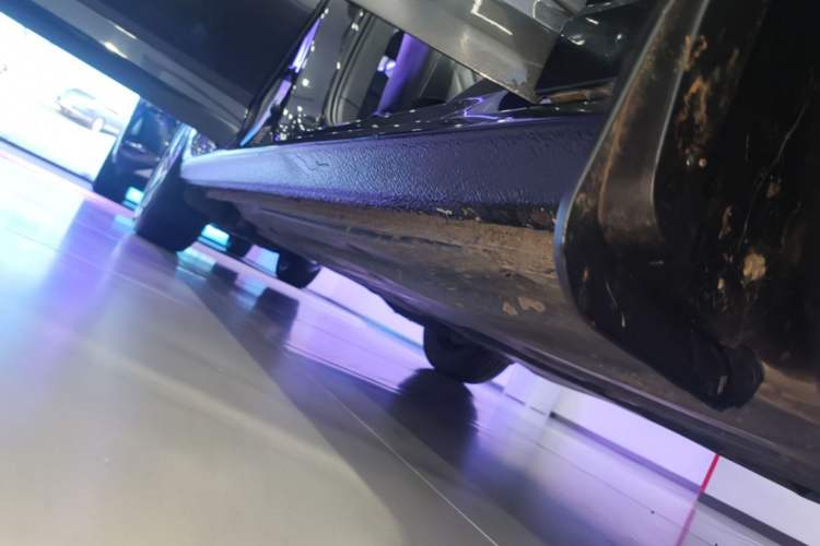Used Volkswagen Sagitar 2023 300TSI DSG Excellence Edition Right Side Sill